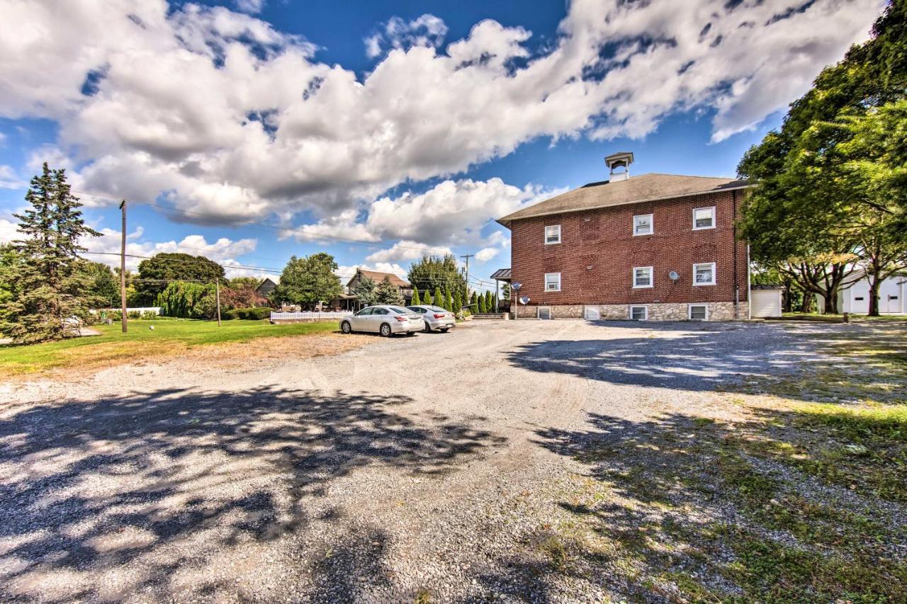 Dutch Country Schoolhouse Haven With Grill! Apartment Gap Exterior photo