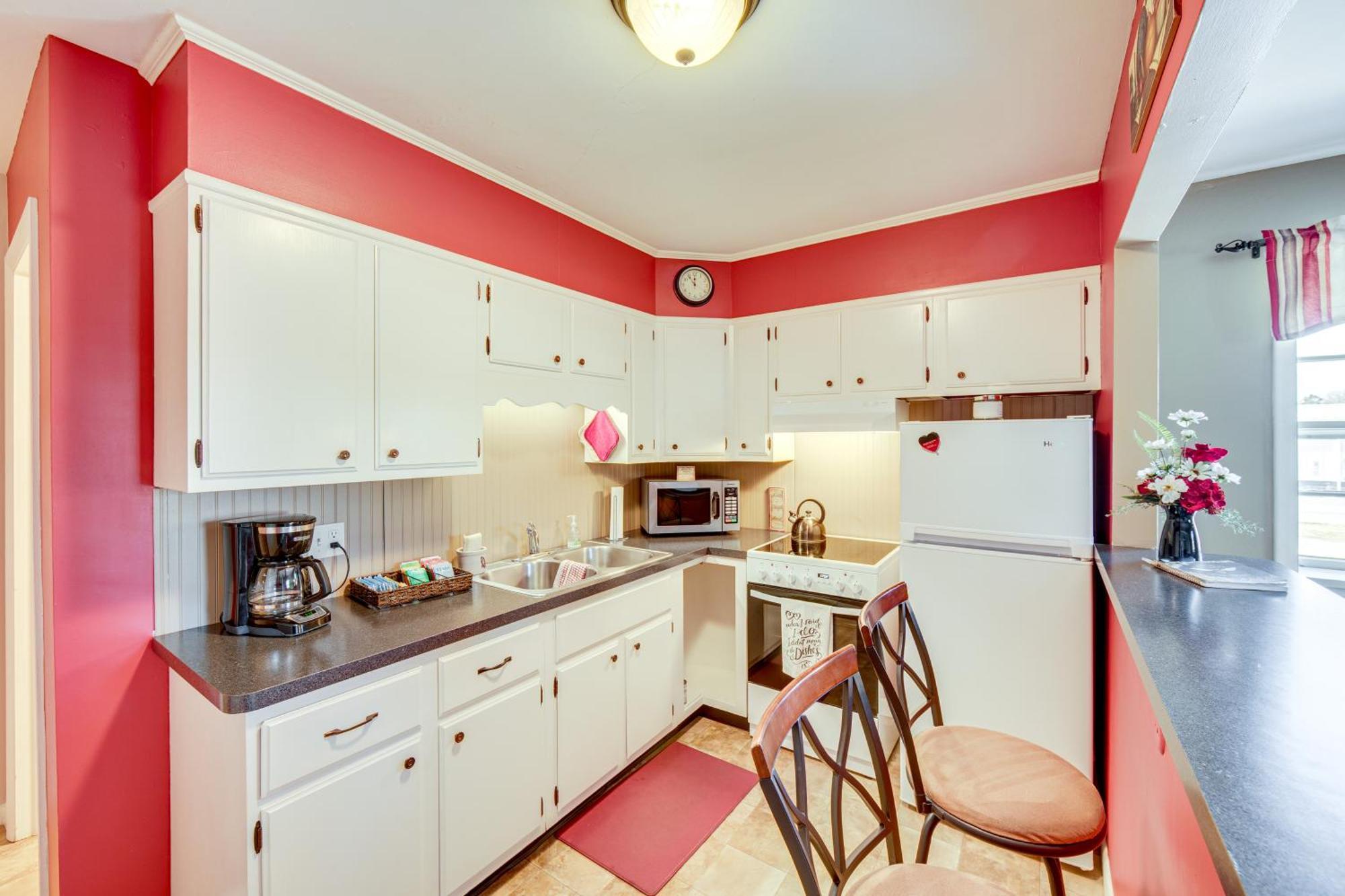 Dutch Country Schoolhouse Haven With Grill! Apartment Gap Exterior photo